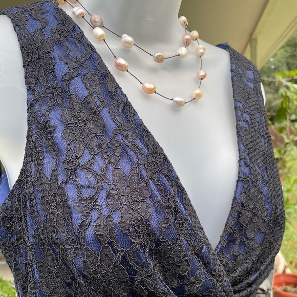 VINTAGE,NWT, Donna Ricco Black  on Blue Laced V-Neck  Cocktail Dress,Size 8 - Picture 3 of 7